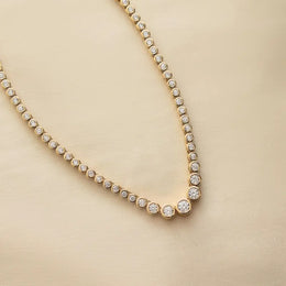 8.69 ct lab grown diamond tennis necklace with brilliant sparkling diamonds in a classic elegant fine jewelry design