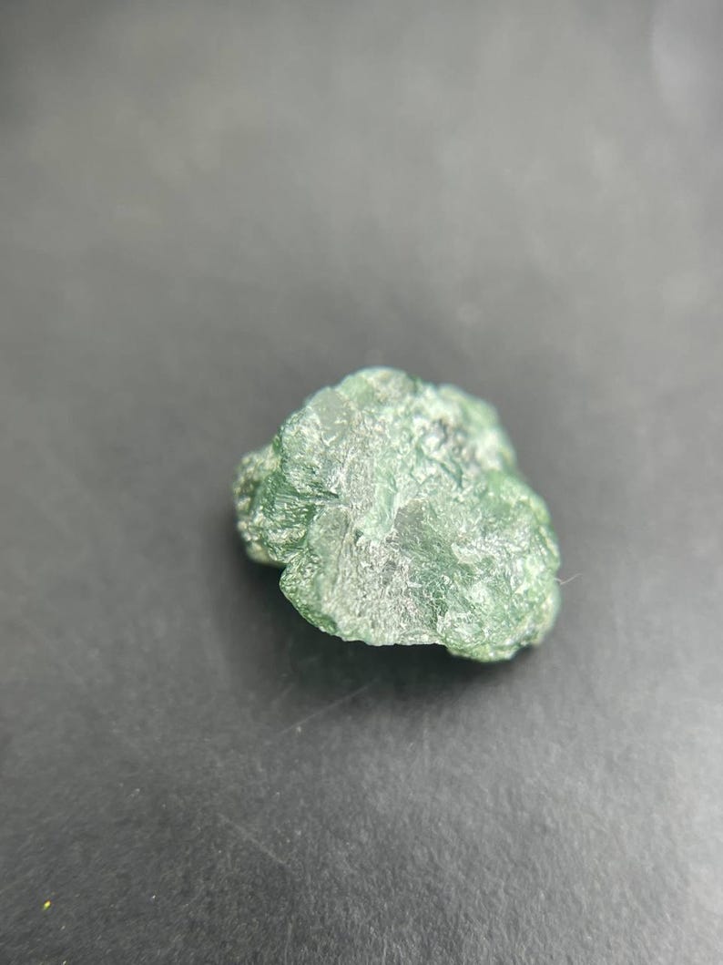 0.98 CT Natural Green Rough Raw Diamond For Wedding Ring