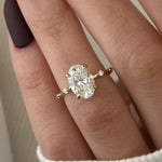 2 carat diamond engagement ring with sparkling diamond centerpiece