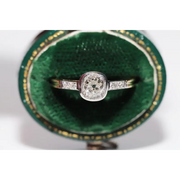 Premium lab grown ring round diamond solitaire in gold setting with elegant and classic look