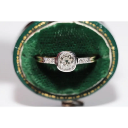 Premium lab grown ring round diamond solitaire in gold setting with elegant and classic look