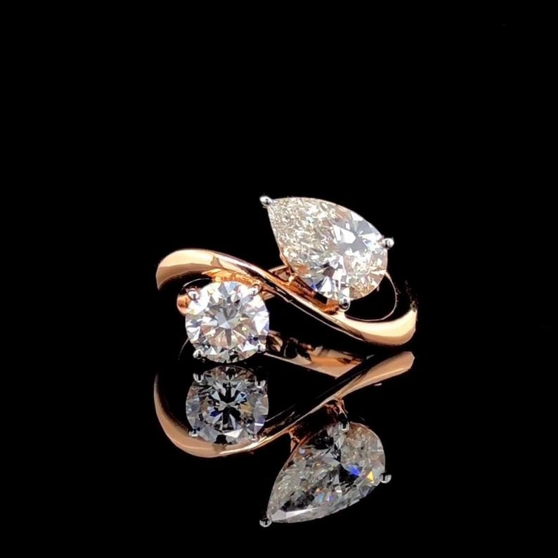 Round & Pear Cut Moissanite Toi et Moi Ring