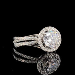 Romantic Elegant Round Cut Moissanite Wedding Ring