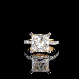 Elegant Princess Cut Moissanite Wedding Ring