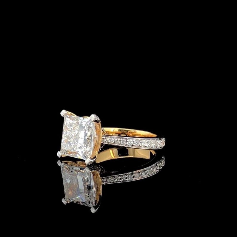 Elegant Princess Cut Moissanite Wedding Ring