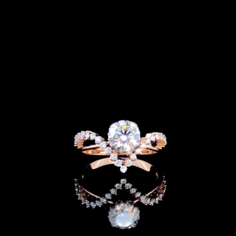 Moissanite Round Cut Engagement Band Ring