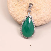 Victorian Style Green Pear Cut Emerald Pendant – Silver Teardrop Vintage Necklace with Black Diamond Accent, Unique Jewelry for Her