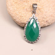 Victorian Style Green Pear Cut Emerald Pendant – Silver Teardrop Vintage Necklace with Black Diamond Accent, Unique Jewelry for Her