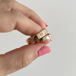 Heart-shaped diamond couple ring set, romantic and luxurious jewelry choice.