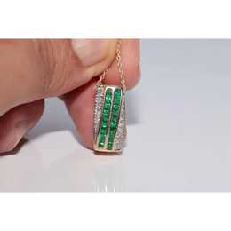 0.60 CT lab created green gemstone pendant with elegant design and sparkling green stone, fine jewelry necklace for women