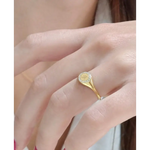 Stylish gold initial signet ring for women custom dainty alphabet jewelry design
