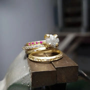 2.84 Ct grey rough diamond and ruby gemstone ring with refined brilliance