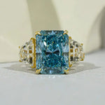 Big diamond rings with sparkling luxury diamonds and bold design