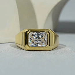 Big diamond ring with brilliant oversized gemstone and luxury finish