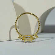 Antique looking wedding rings with timeless vintage diamond elegance