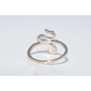 Timeless lab grown ring round cut diamond in gold solitaire setting for elegant jewelry lovers
