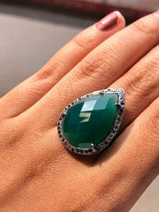 Pear Cut Emerald Stunning Ring