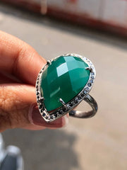 Pear Cut Emerald Stunning Ring