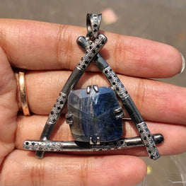 Vintage Style Gemstone Pendant