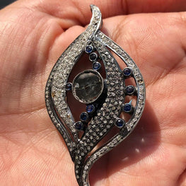 Antique Shape Delicate Pendant