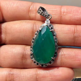 Vintage Emerald Pear Pendant: 925 Sterling Silver Antique Deco Jewelry