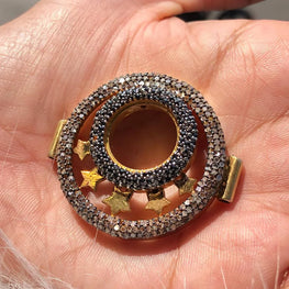 Stunning Brooch Pin Elegant Accessories
