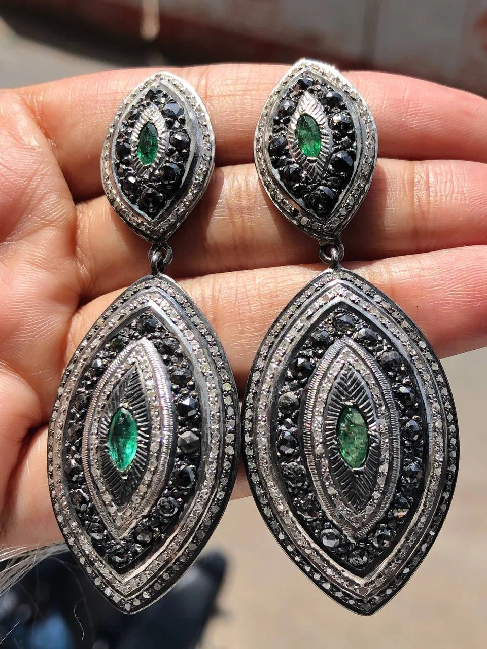 Vintage Collection: Antique Traditional Style 925 Sterling Silver Earring