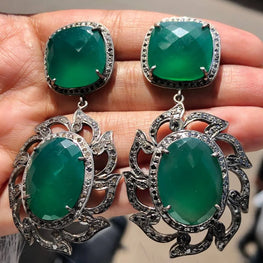 Art Deco Sterling Silver Earrings with Emerald Gemstone - Exquisite Delicacy