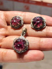 Beautiful Floral Pendant Set Jewelry